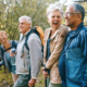 Gemeinsames Wandern von Senioren